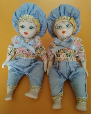 2 Bambole Ceramica Vintage Anni 80 dipinte a mano.