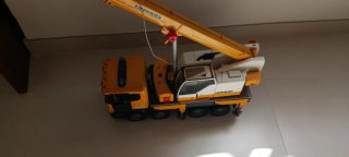 Camión Grúa Liebherr BRUDER