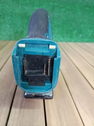 Makita DJV182 Caladora 18V BL (Solo Cuerpo)