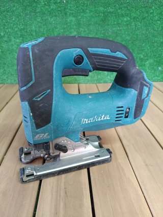 Makita DJV182 Caladora 18V BL (Solo Cuerpo)