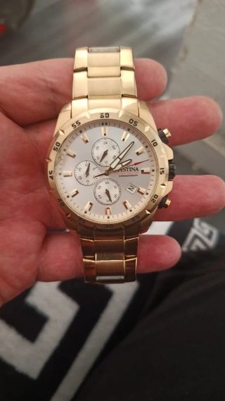 Reloj Festina Chronograph Dorado y Blanco
