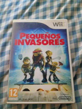 Pequeños Invasores Wii