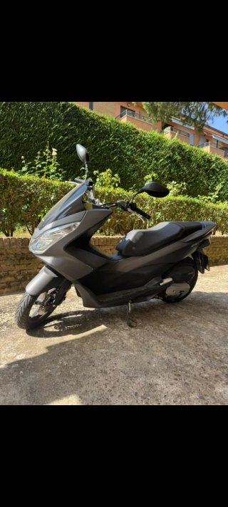 Honda PCX 125 - 9089 km PRECIO CONVENIR