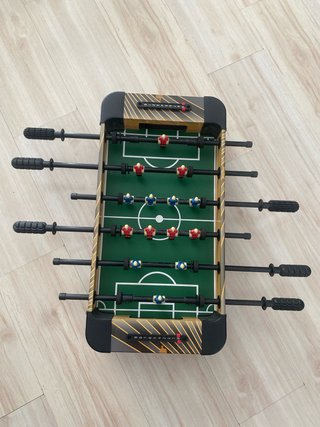 Futbolín mediano con 2 bolas