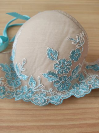 Conjunto sujetador y tanga Ivette talla 95B-M