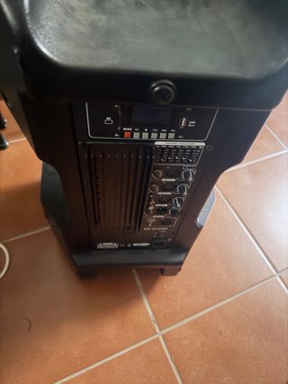 Altavoz Torre 12” con trípode y cable incluido