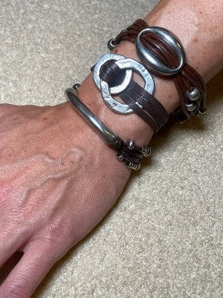 Pack 3 pulseras UNOde50 plata y piel
