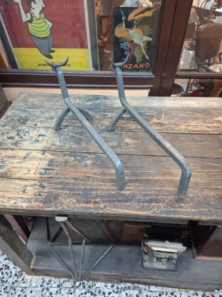 Antiguos morillos de forja