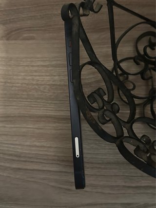 iPhone 12 64GB Negro. FUNDA Y PROTECTOR INCLUIDO.