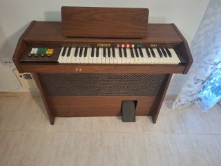 Teclado Studio M81