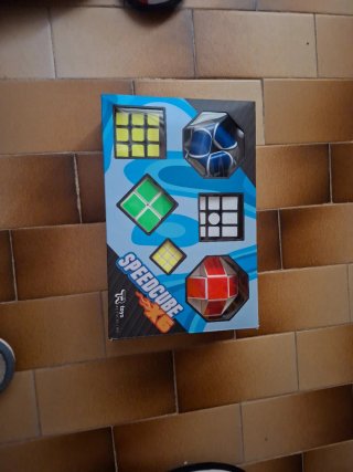 Lote 6 cubos de rubik sin estrenar