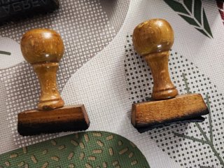 Lotto Timbri Vintage e Rastrelliera Porta Timbri