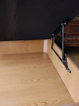 Urge por mudanza! Canapé Cama 135x180 Madera y Tel