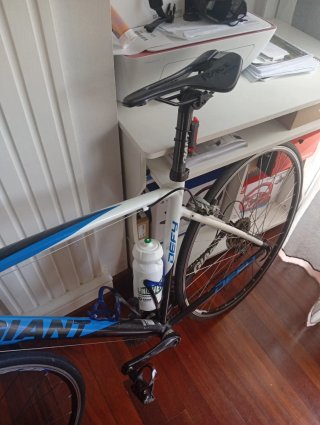 Bicicleta de carretera Giant Defy