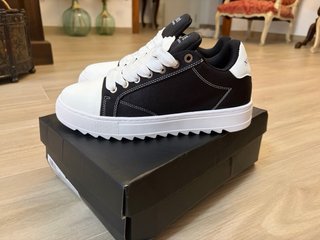 Zapatillas Numeris Negras - Talla 42