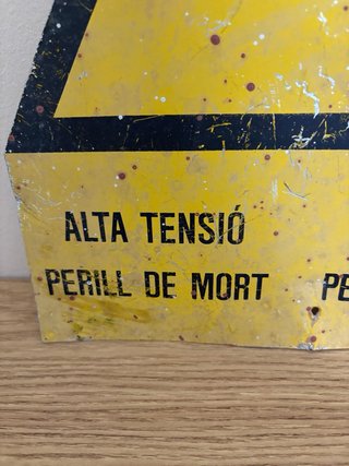 Placa Señal Peligro Alta Tensión (35x30 cm)