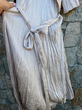 Vestido plisado Zara cava
