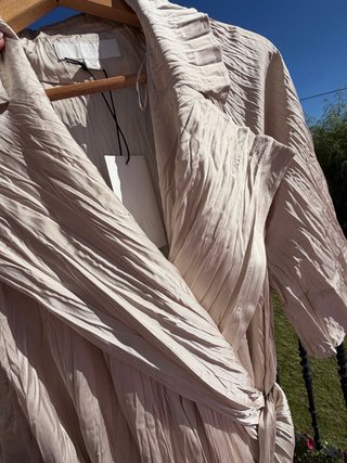 Vestido plisado Zara cava