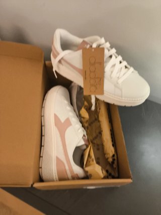 Scarpe Diadora bianche e rosa