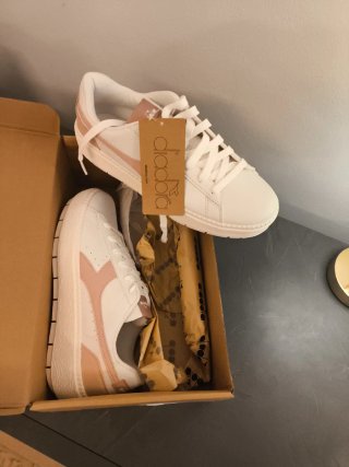 Scarpe Diadora bianche e rosa
