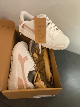 Scarpe Diadora bianche e rosa