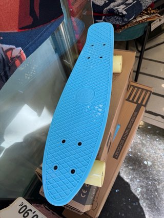 Monopatín 56cm Azul Ruedas resistentes