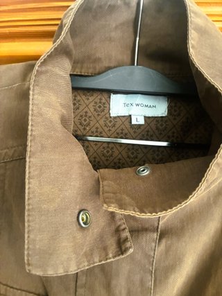 Chaqueta Tex Woman marrón con cinturón