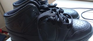 Zapatillas Air Jordan niño negras