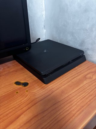 PS4 (PlayStation 4) + GTA V