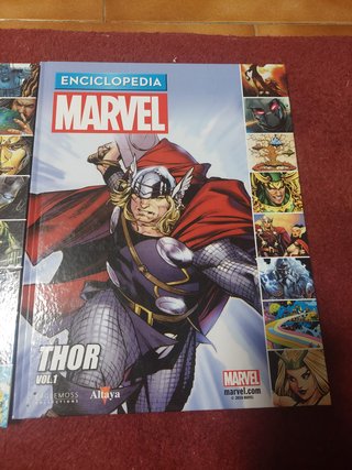 ENCICLOPEDIA MARVEL - IRON MAN (Spanish Edition)