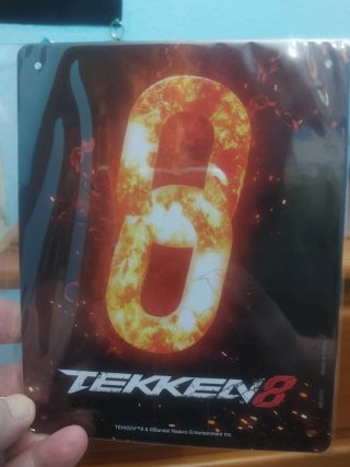 Chapa coleccionista del videojuego Tekken 8.