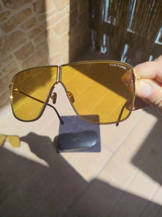 Gafas de sol Tom Ford doradas y amarillas