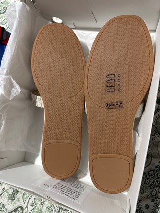 Sandalias Michael Kors Beige y Doradas