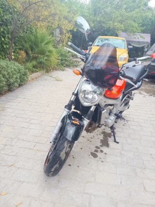 Moto Yamaha FZ6