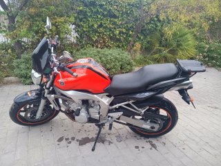 Moto Yamaha FZ6