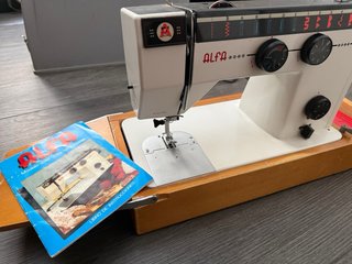 Máquina de coser Alfa