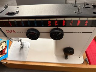 Máquina de coser Alfa
