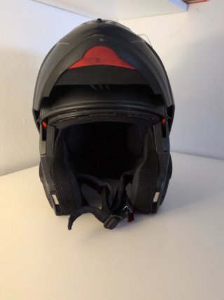 Casco de moto negro