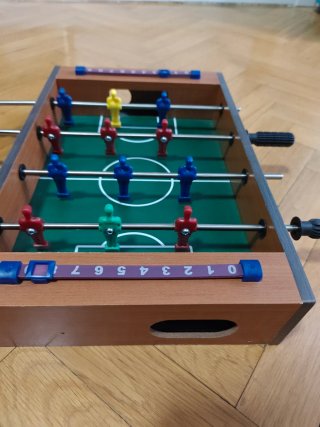 Futbolín de madera