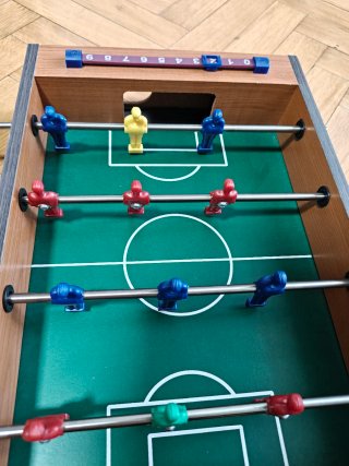 Futbolín de madera