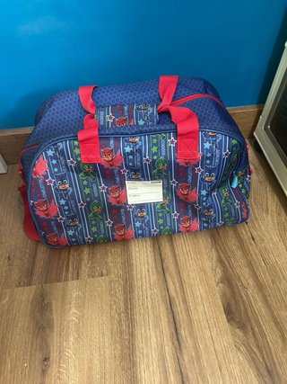Bolsa de viaje PJ Masks y regalo mochila de ruedas