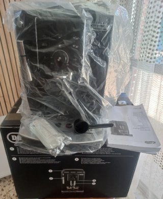 Cafetera DeLonghi Automática ECAM