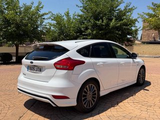 Ford Focus 1.5 TDCi 120 CV ST-Line