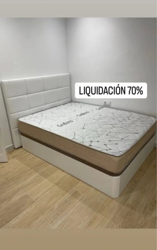 Canapé de madera con colchones viscoelastica