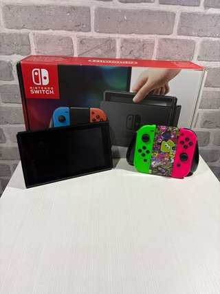 Nintendo Switch Verde y Rosa