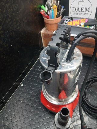 Pompa sommersa con galleggiante