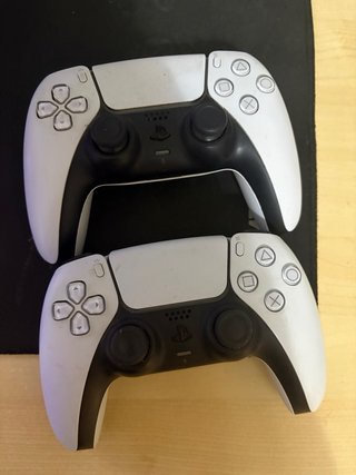 Consola PS5 + 2 Controles