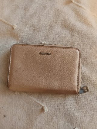 Cartera monedero billetera Parfois beige/dorada
