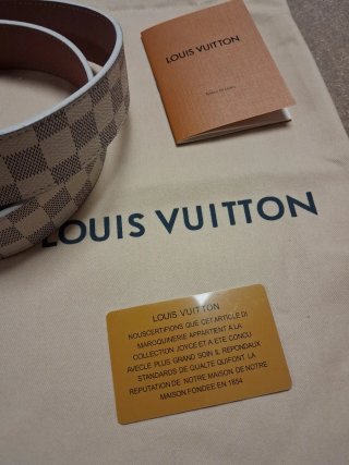 Cintura Louis Vuitton bianca a quadri