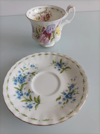 Taza y plato Royal Albert Abril